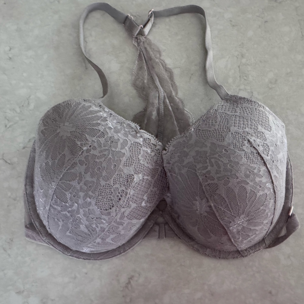 Victoria's Secret Lace Bra in Soft Gray